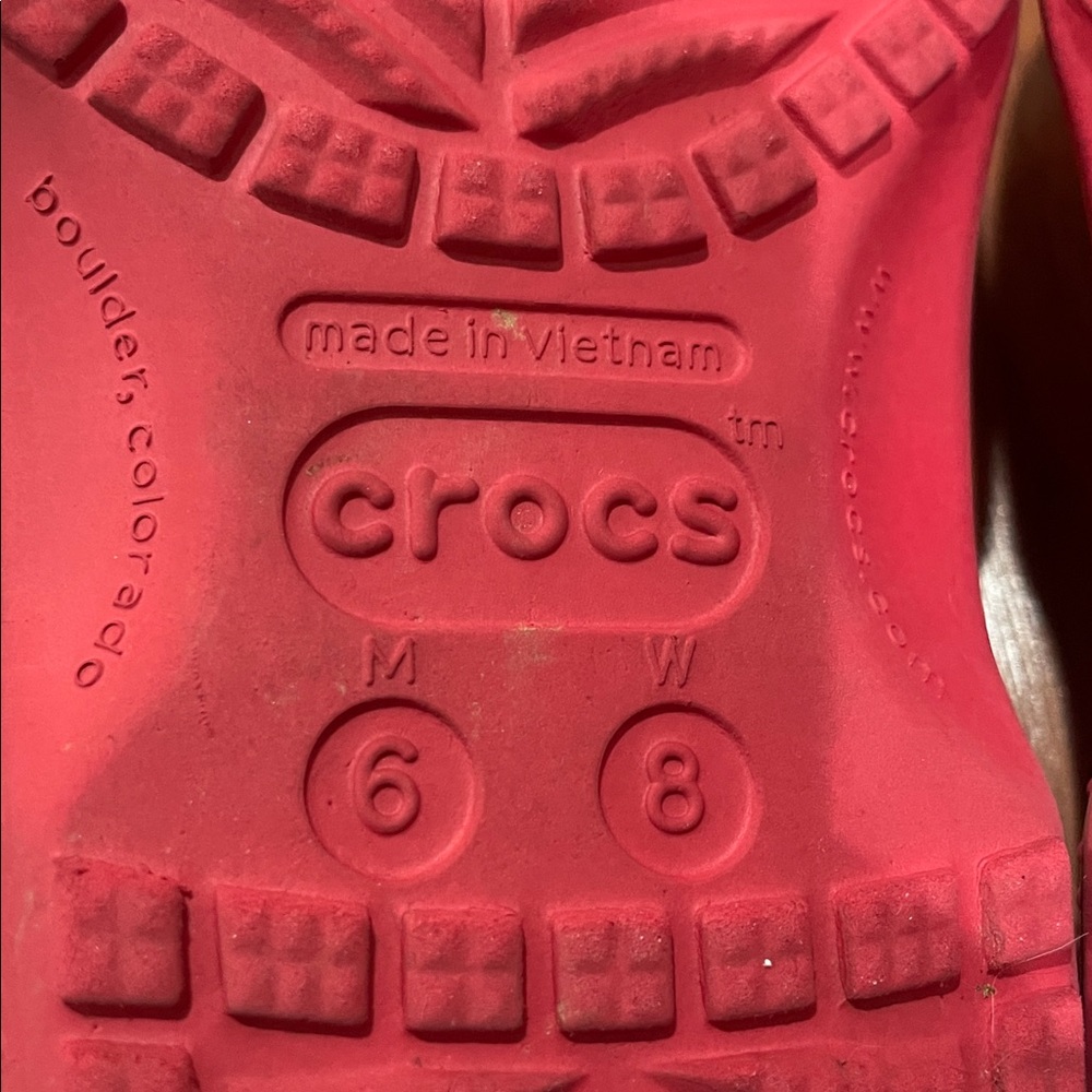 CROCS Adult Classic Clog in Bright Red - Picture 5 of 6